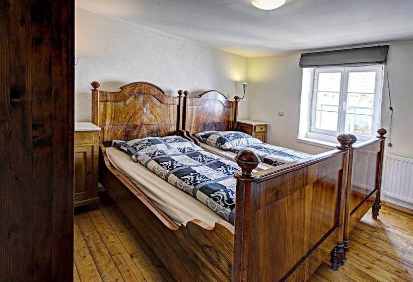 Nengshof   Haus Königskerze