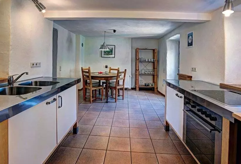 Nengshof   Haus Königskerze