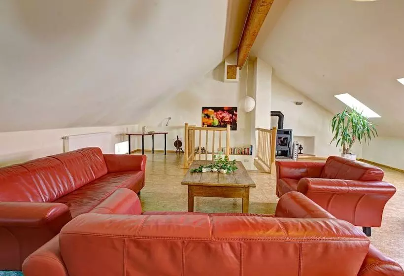 Nengshof   Haus Königskerze