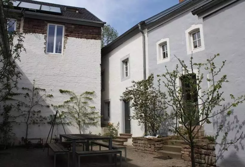 Nengshof   Haus Königskerze