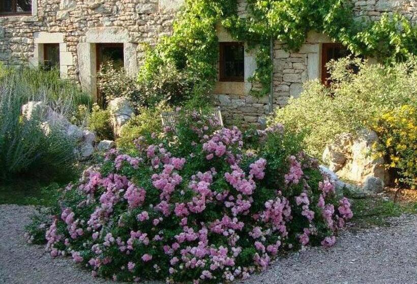 ペンション Chambres Et Jardin De Pierres