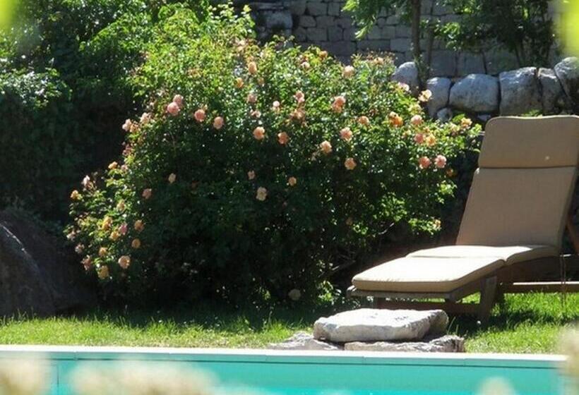 ペンション Chambres Et Jardin De Pierres