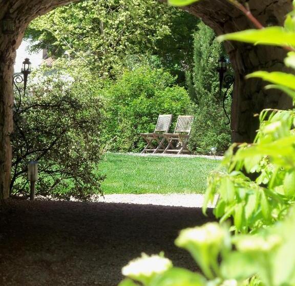 ペンション Chambres Et Jardin De Pierres