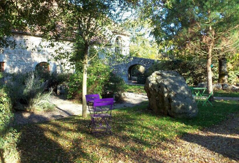 ペンション Chambres Et Jardin De Pierres