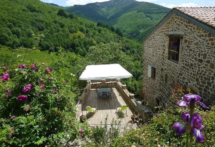 פנסיון La Calade