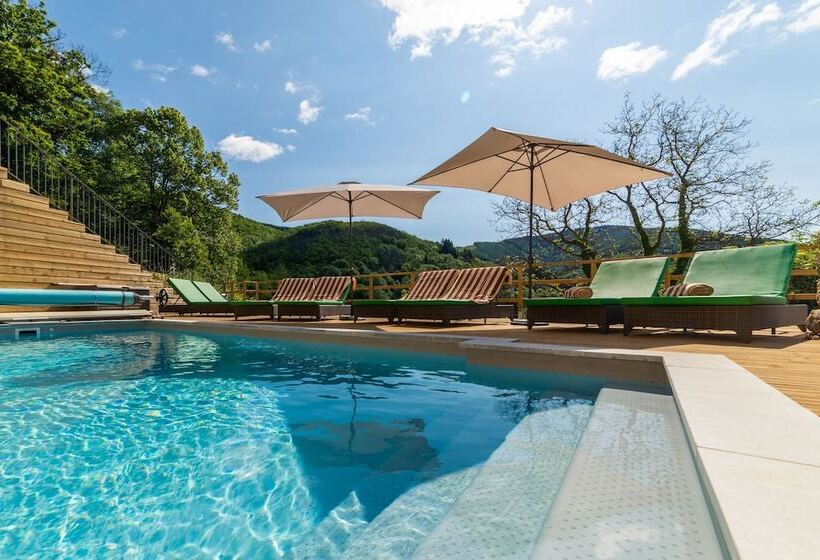 פנסיון La Calade