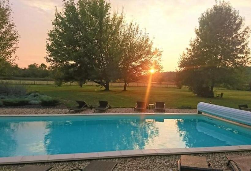 Пансион La Carreterie  Maison De Famille{s}