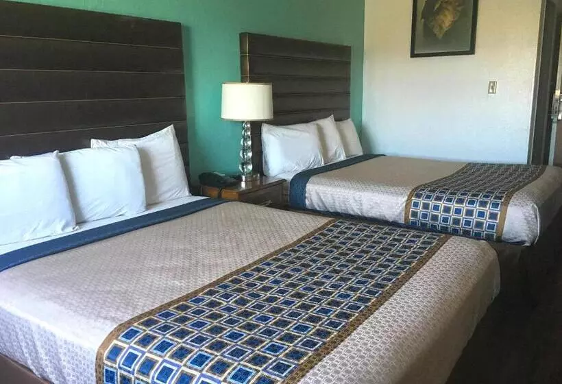 Отель Studio 6 Suites Delano, Ca