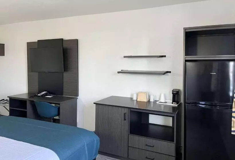 Отель Studio 6 Suites Delano, Ca