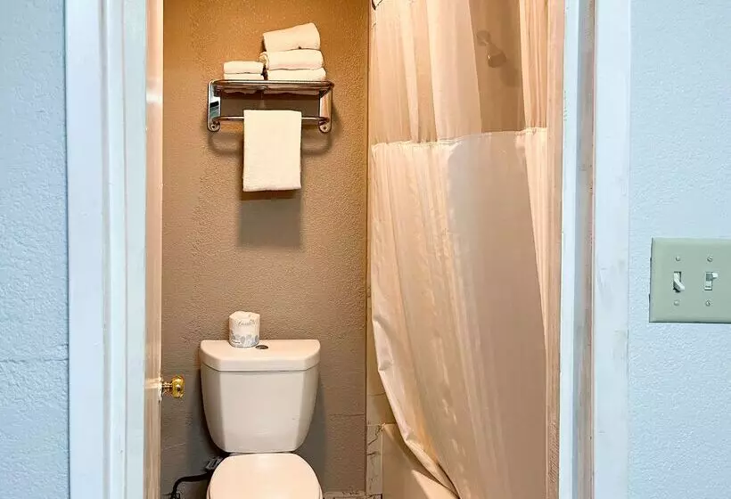 Отель Studio 6 Suites Delano, Ca