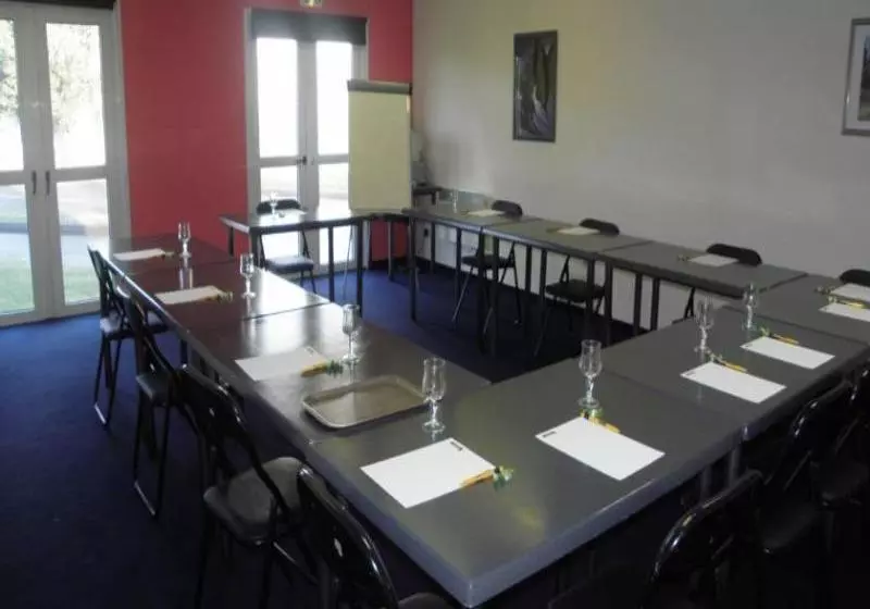 호텔 Balladins Aulnay Garonor