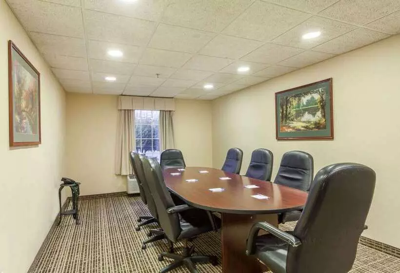 فندق Baymont By Wyndham Columbia Maury