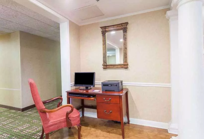 فندق Baymont By Wyndham Columbia Maury