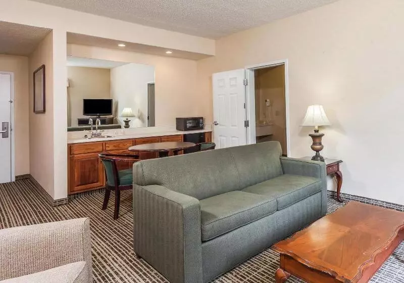 فندق Baymont By Wyndham Columbia Maury