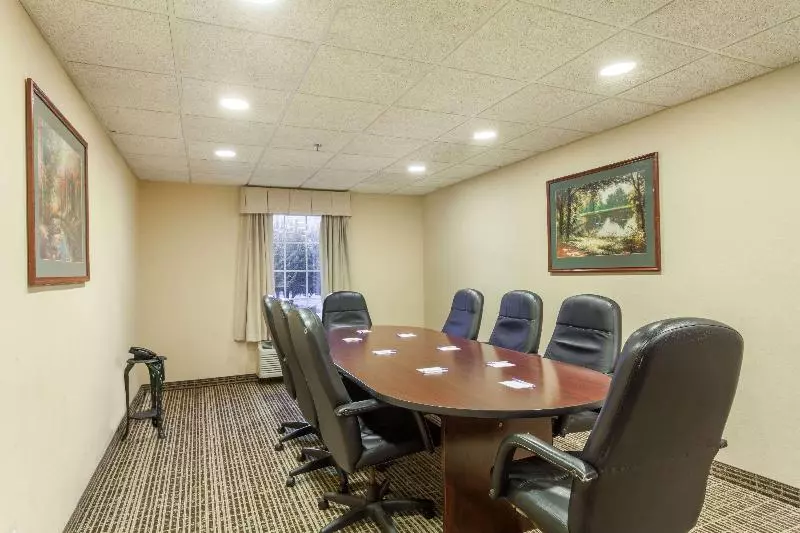 فندق Baymont By Wyndham Columbia Maury