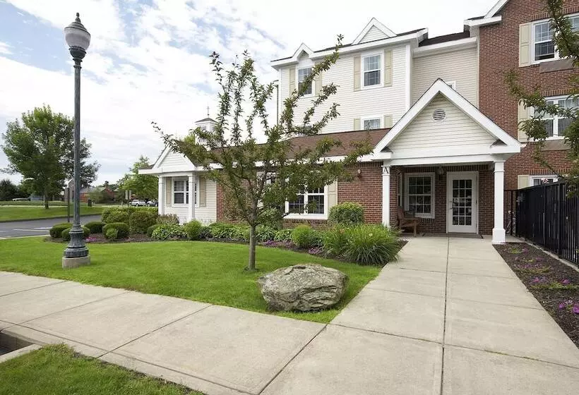 Отель Candlewood Suites   Portland   Scarborough, An Ihg