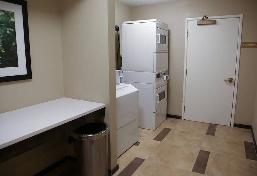 בית מלון כפרי Candlewood Suites   Portland   Scarborough, An Ihg