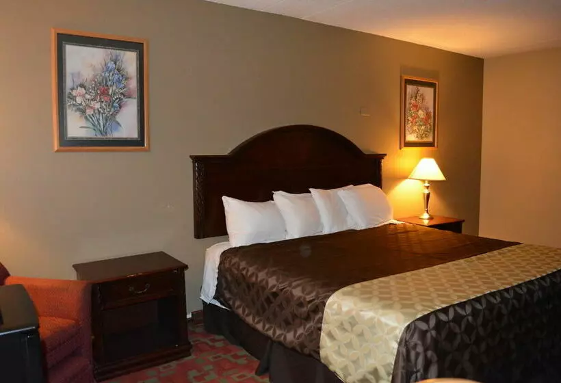 هتل Grand Forks Travelodge