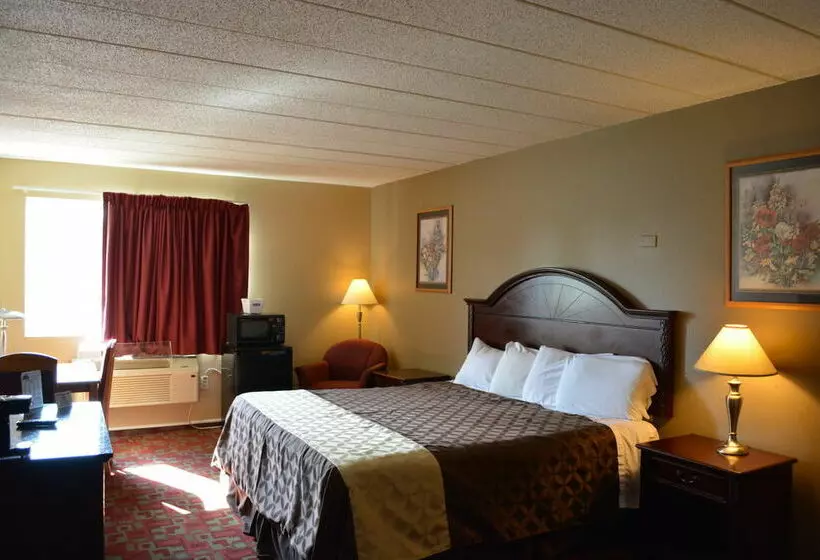 هتل Grand Forks Travelodge