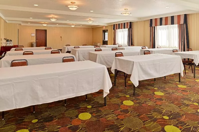 בית מלון כפרי Holiday Inn Express Portland South   Lake Oswego, An Ihg