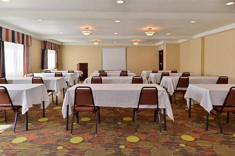בית מלון כפרי Holiday Inn Express Portland South   Lake Oswego, An Ihg