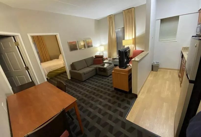 ホテル Mainstay Suites Middleburg Heights Cleveland Airport