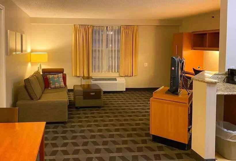 ホテル Mainstay Suites Middleburg Heights Cleveland Airport