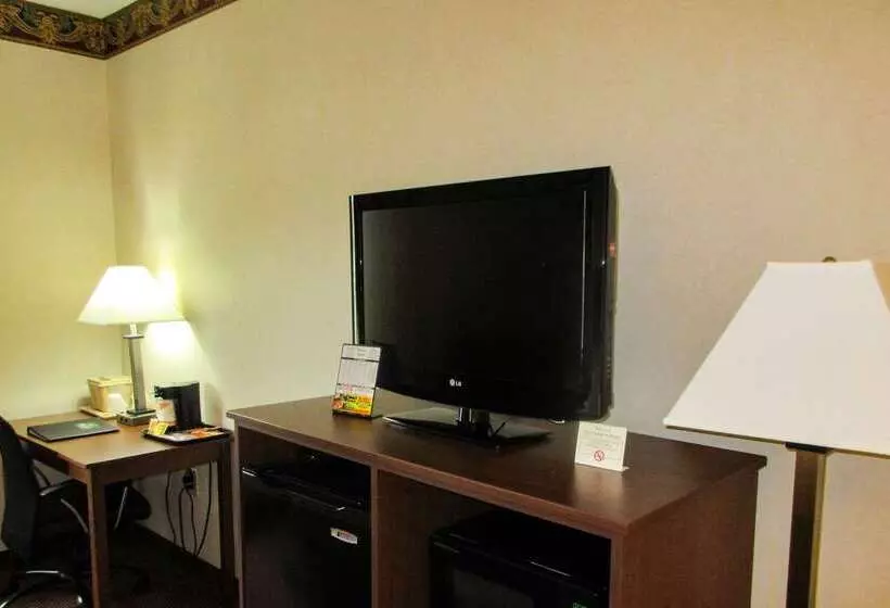 Отель Quality Inn