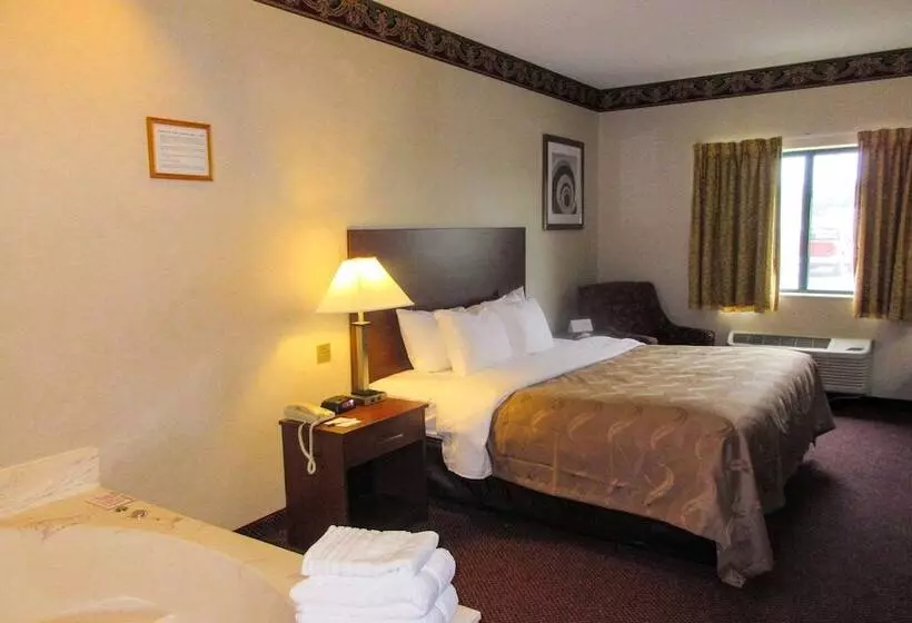 Отель Quality Inn