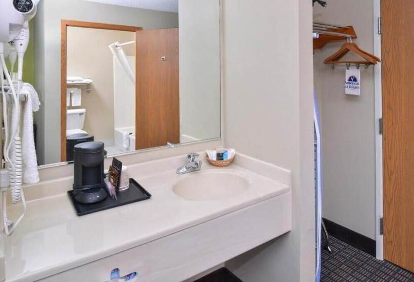 בית מלון כפרי Regency Inn Geneseo Il I80