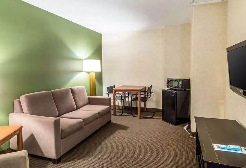 Отель Sleep Inn & Suites Bay View Acme   Traverse City