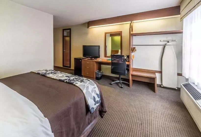 Отель Sleep Inn & Suites Bay View Acme   Traverse City