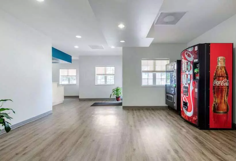 ホテル Suburban Studios Birmingham Homewood I65