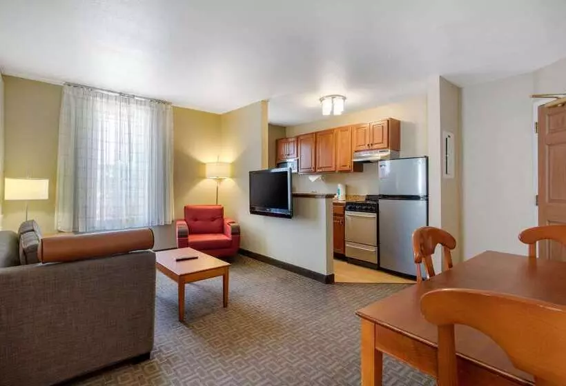 ホテル Suburban Studios Birmingham Homewood I65