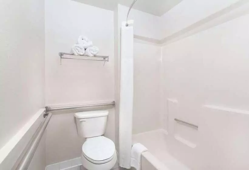 ホテル Super 8 By Wyndham Fredericksburg