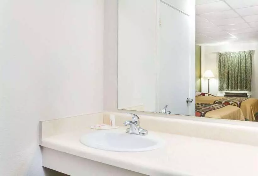 ホテル Super 8 By Wyndham Fredericksburg