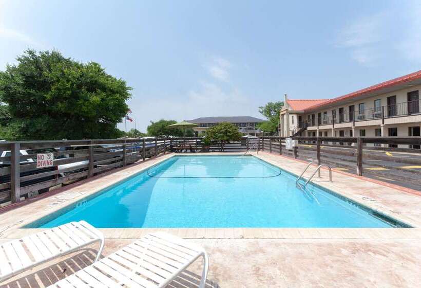 Szálloda Super 8 By Wyndham Fredericksburg