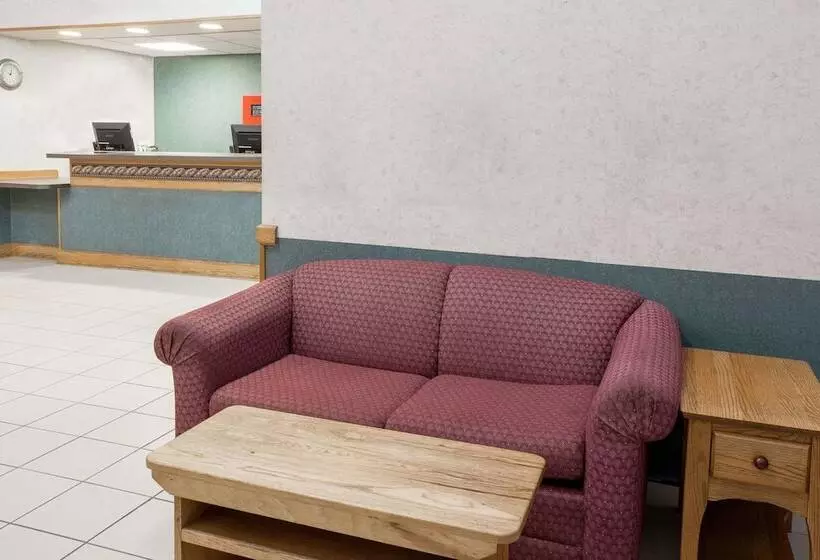 酒店 Super 8 By Wyndham Gas City Marion Area