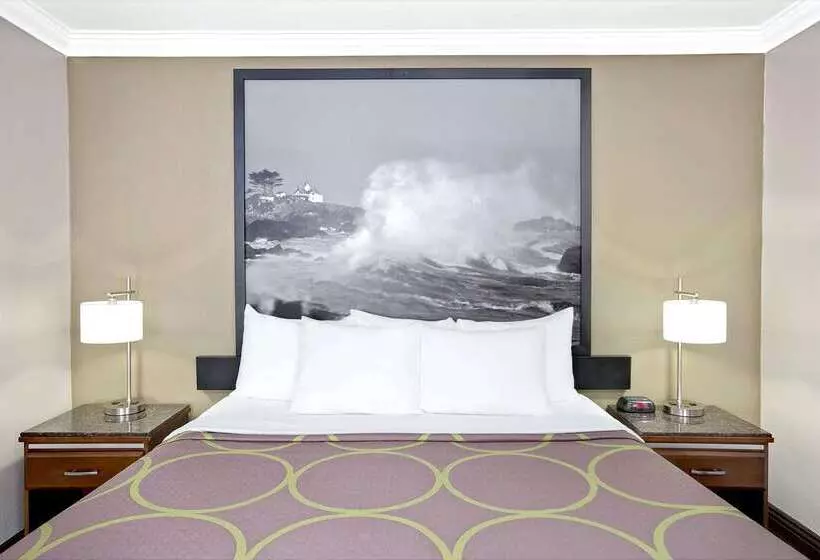 هتل Super 8 By Wyndham Los Angelesculver City Area