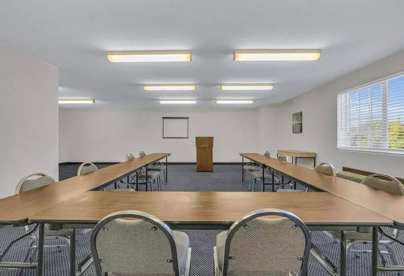 Отель Surestay By Best Western Sacramento South Natomas