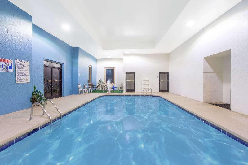 فندق Spark By Hilton Winston Salem University