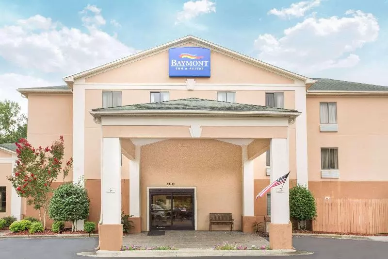 هتل Spark By Hilton Winston Salem University