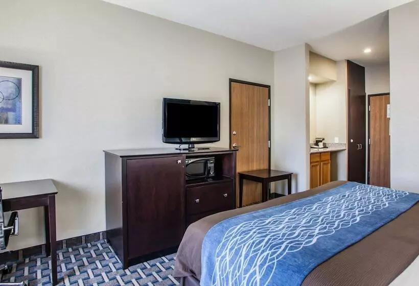 فندق على الطريق Comfort Inn Lees Summit   Hwy 50 & Hwy 291