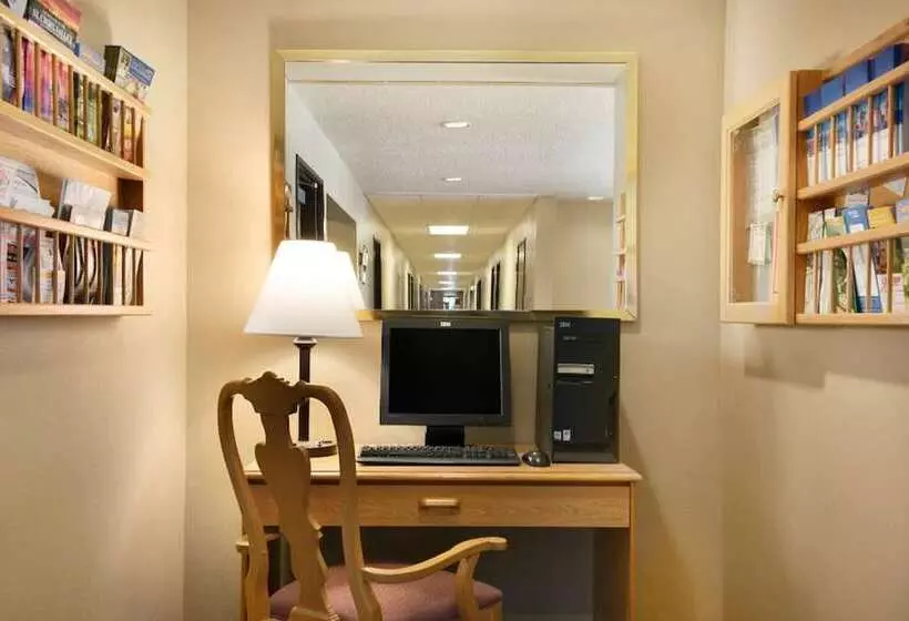 モーテル Coratel Inn & Suites By Jasper New Richmond