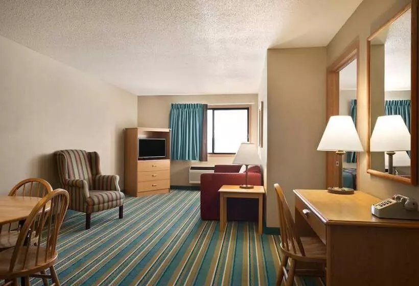 モーテル Coratel Inn & Suites By Jasper New Richmond