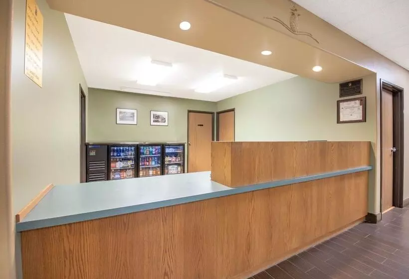 모텔 Four Seasons Inn