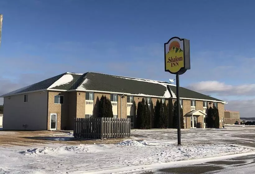 모텔 Four Seasons Inn