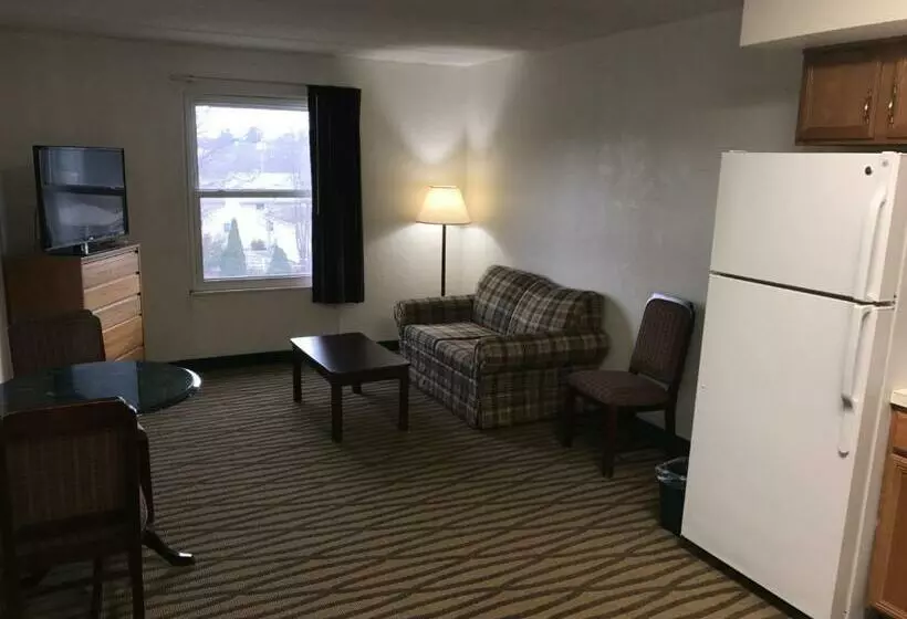 모텔 President Inn & Suites