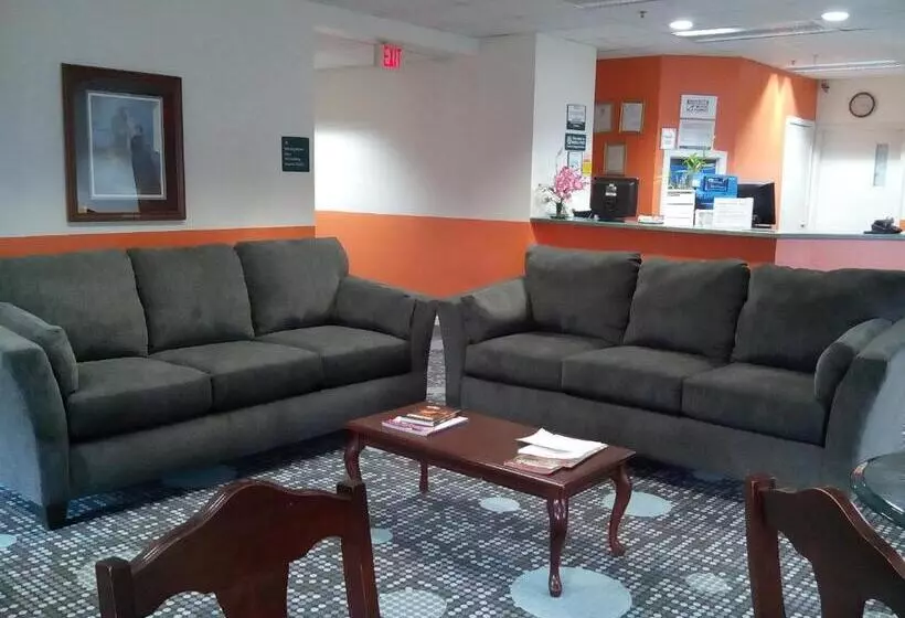 모텔 President Inn & Suites