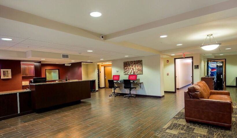 فندق على الطريق Red Roof Inn Plus+ & Suites Malone